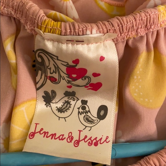 Pink off the shoulder dress - Picture 3 of 3